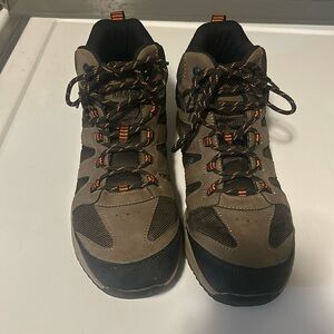 Khombu men’s hiking boots size 10